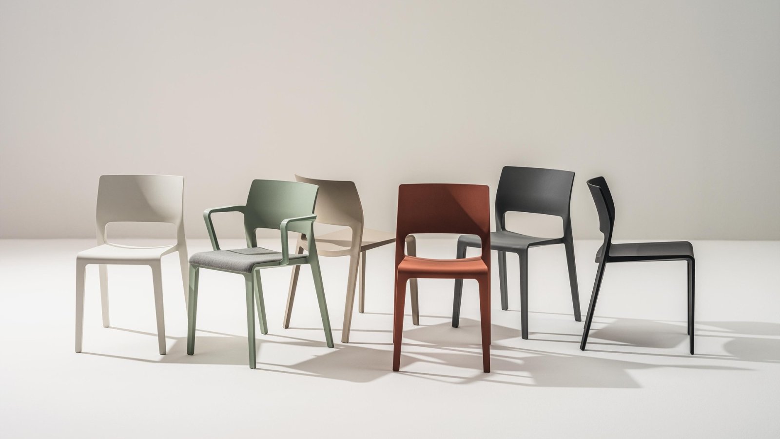 Juno 02 chair by Arper in sage green polypropylene