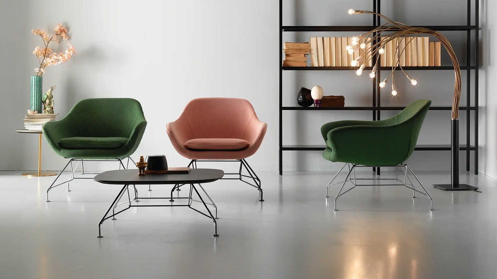 Visitor chair Manta by Quinti in a corporate reception in India