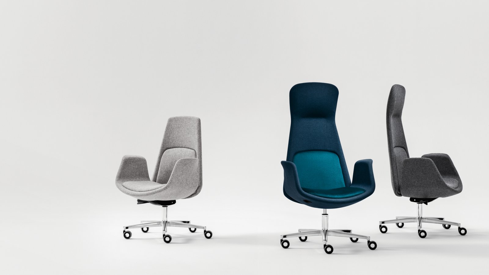 Nordic boss chair by Milani with high backrest