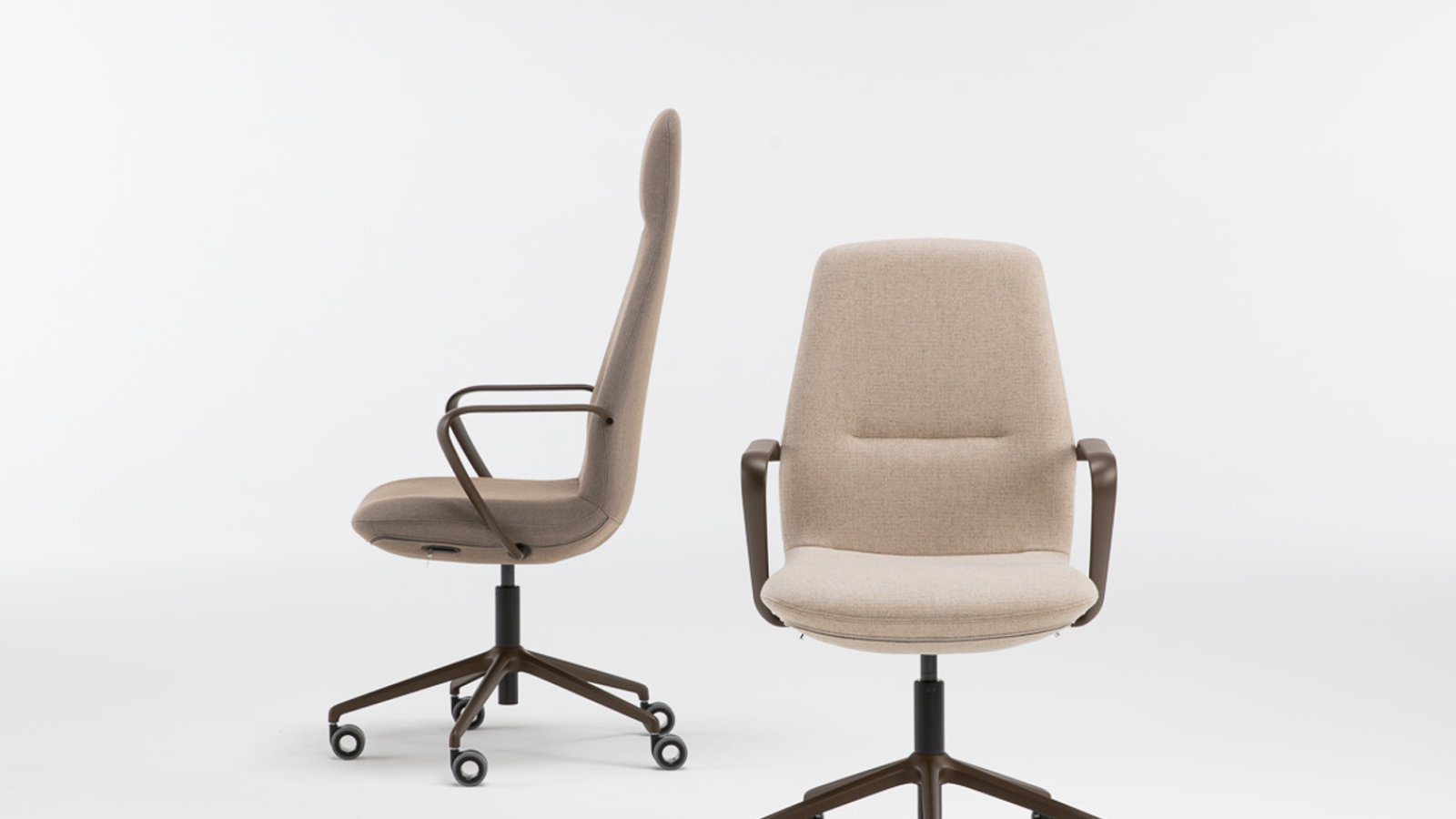 Executive chair Synua by Milani with bronze base and armrests