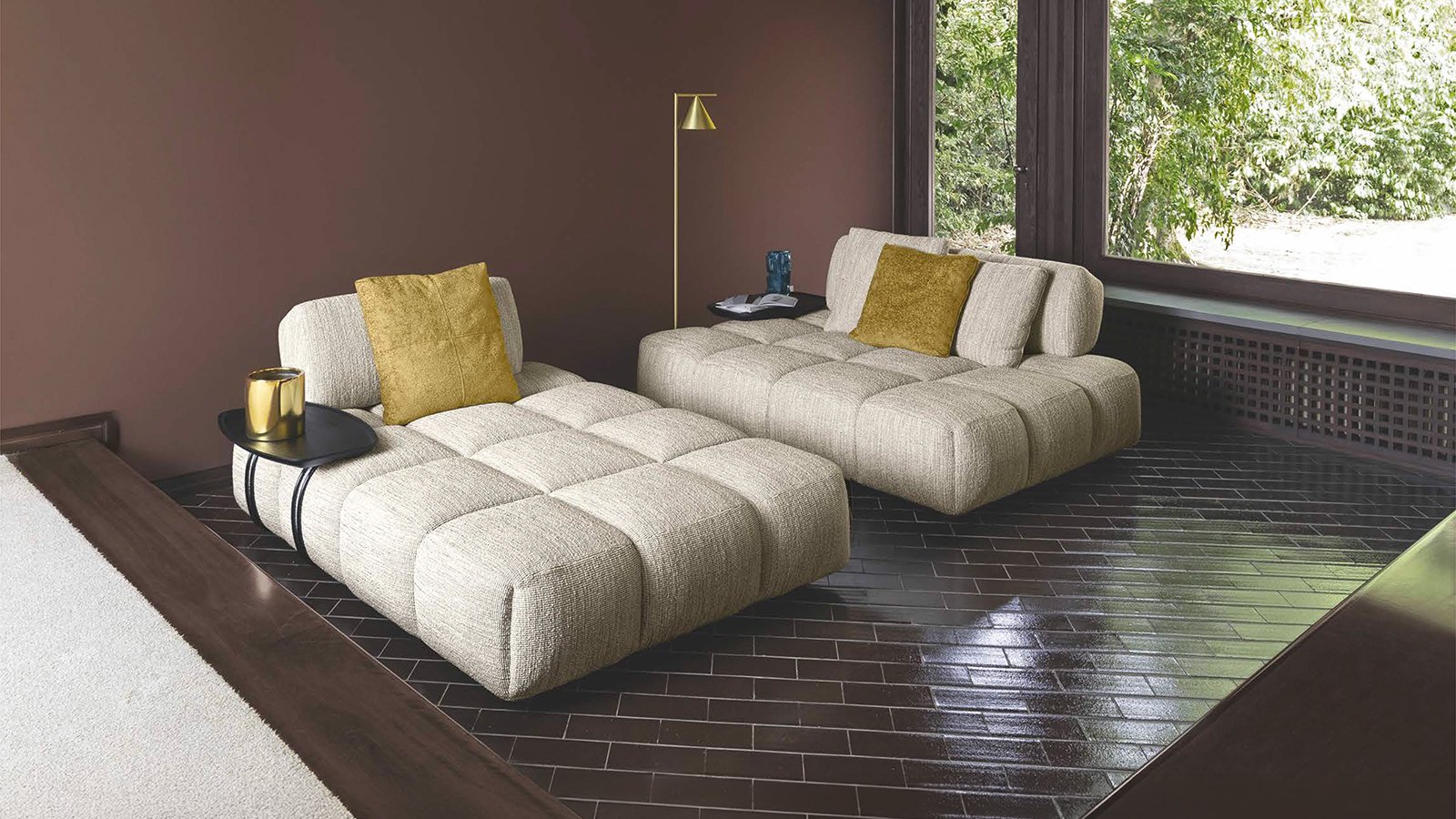 Qubik WIDE chaise longue by Flexteam in a reception