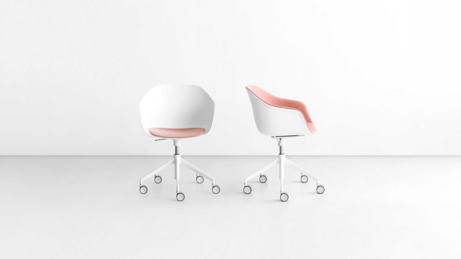Seela conference chairs by Lapalma in a training room
