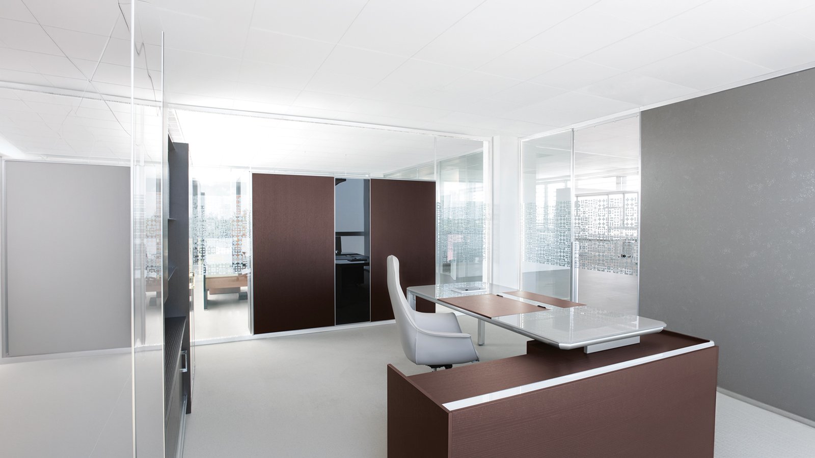 Office partition walls www.60 by Archiutti with integrated shelves