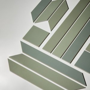 Detail of the fifteen shade blend in Mews Pigeon glazed porcelain