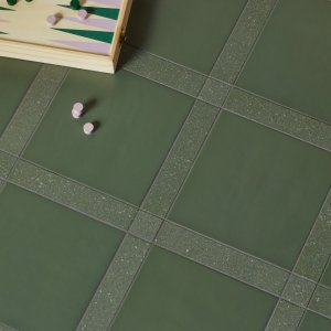 Time skirting piece matching the collection colours