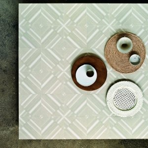 Azulej Bianco and Grigio combined wall