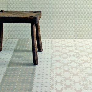 Cafeteria feature wall in Azulej Bianco patterns