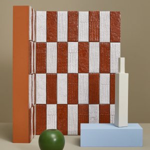 Chamotte brick in the Nero glossy glaze