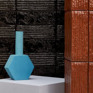 Chamotte brick in the Blu glossy glaze