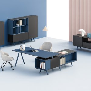 Director table Lay in Canaletto walnut with anthracite frame