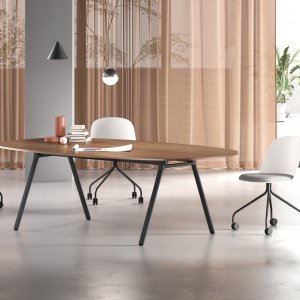 U-shaped die-cast aluminium joint of the Archiutti Lay table painted blue