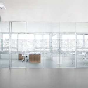 Transparent polycarbonate joint between www.60 panes