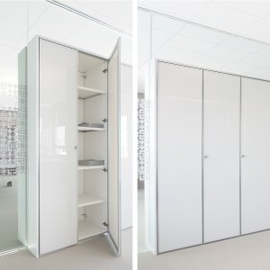 Shelf at desk height on a www.60 partition wall