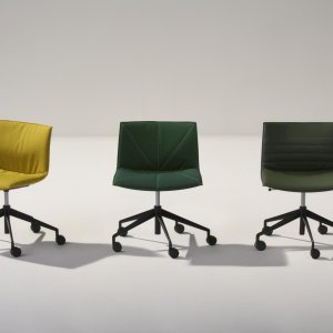 Catifa 53 Bench with three seats along a corridor wall