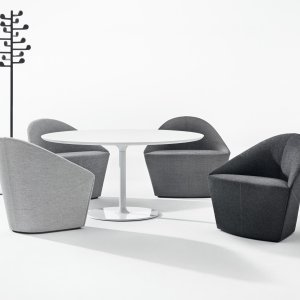 Medium Colina with upholstered base
