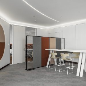 Cross at 105 cm as a working table
