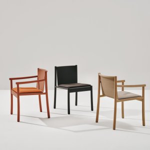 Kata Chair with textured wooden shell