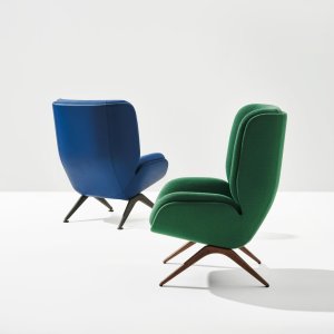 Waiting room armchairs Lepal by Arper in an Indian office