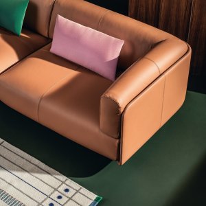 Leather shell on the Arper Shaal collection