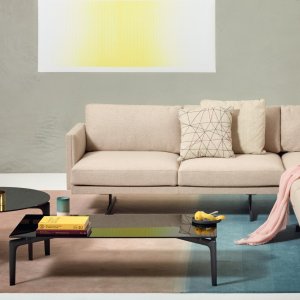Two-seat Steeve Lou sofa on its T-leg