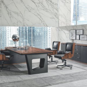 Avatar executive desk by i4Mariani in a director cabin