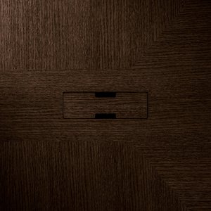 Ecomalta finish on a Trilo table and its legs