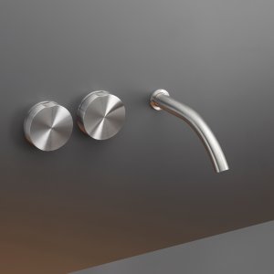 Giotto remote controls composed on a shower wall