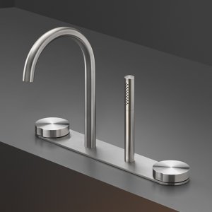 Rim-mounted Giotto bathtub group in brushed steel
