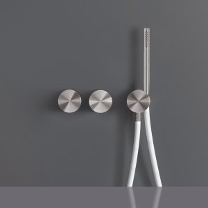 The Opus spout aligned with the lower edge of the control