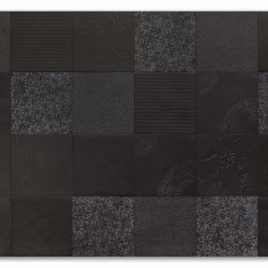 Detail of the graphic mark on a Chymia tile