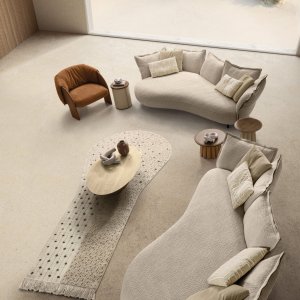 Deco pillows on the Nuvola sofa