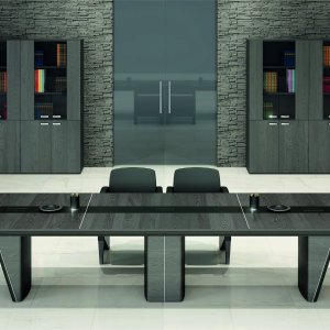 Oval iSixty boardroom table on wooden half-columns with chrome band