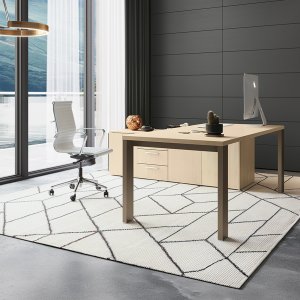 Top access and pouch on the GO meeting table