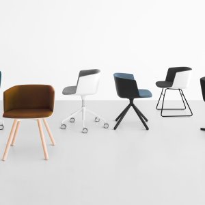 Reception desk with Cut chairs on high bases