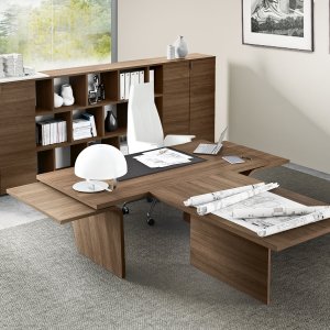 Oak finish on the Larus