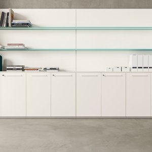 End top with radiused corners closing an E-Place bench