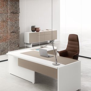 Sliding top of the Oxford executive desk