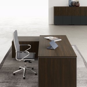 Service unit carrying the Planeta desktop by DVO
