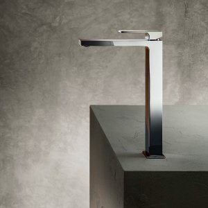Italian bathroom fittings for the wall: Mint by Fantini with a table-top washbasin