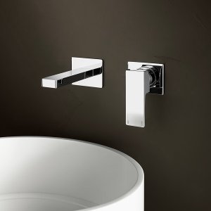 Guest washroom with a Mint single-hole mixer by Fantini
