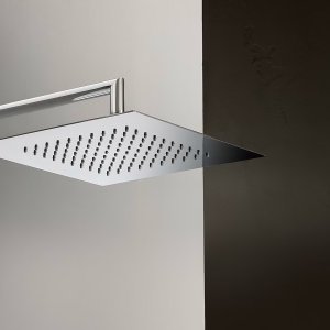 Italian bathroom fittings in an executive washroom: Fantini Mint at the washbasin