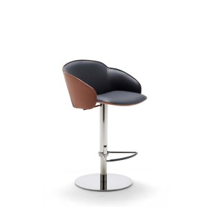 Electa chairs in a meeting room