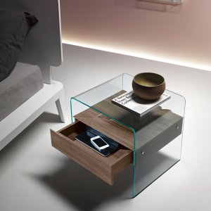 Chrome castors of the Rialto drawer unit