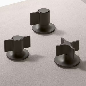 Polished nickel basin set by Fantini from the Flora series, two-wing handles