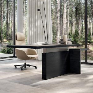 Mux70 height-adjustable executive desk by Frezza