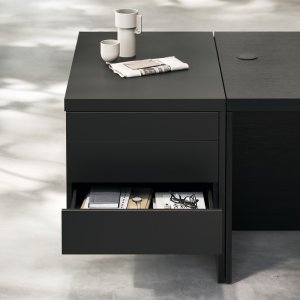 V-shaped Mux70 conference table with power towers