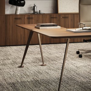 Hanging Spike desk carried by its service unit