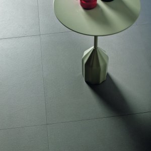 Boardroom with Déchirer porcelain floor