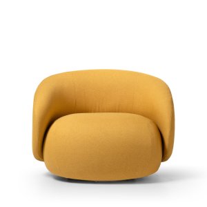 Visitor chairs Hill by Quinti in the waiting area of a corporate office