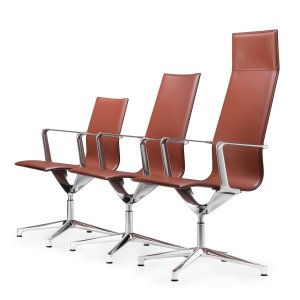Polished aluminium finish of the Kuna Chair